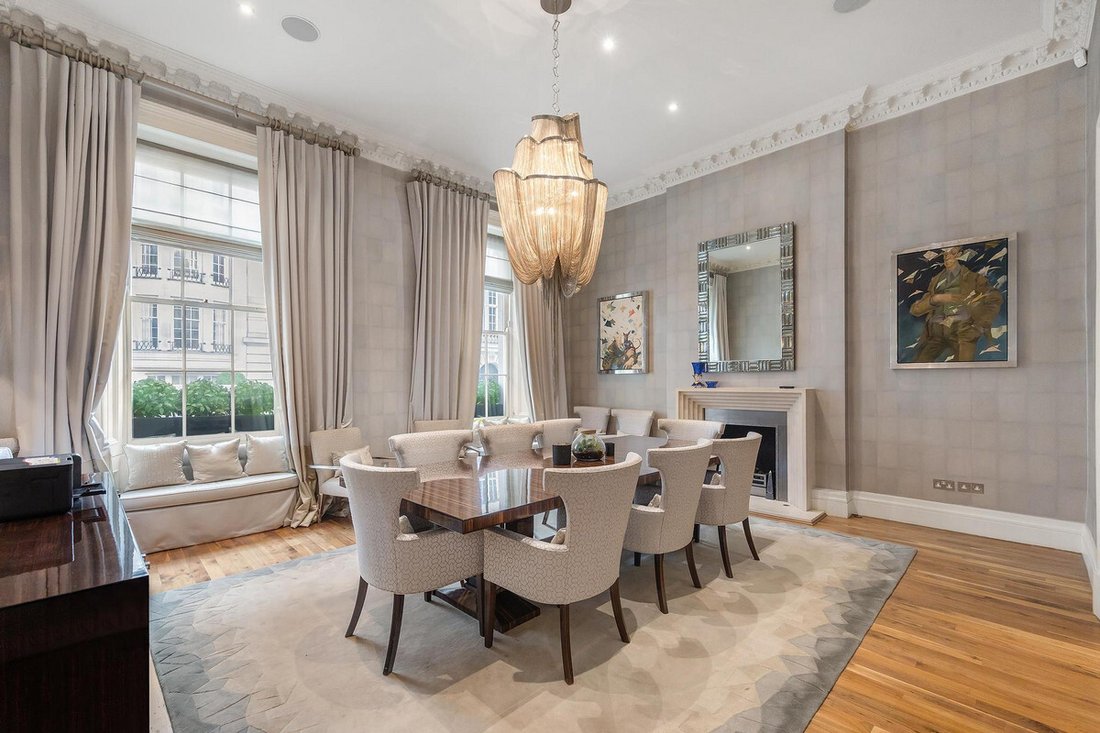 Apartment in Mayfair, Westminster, England 1 - 16701952