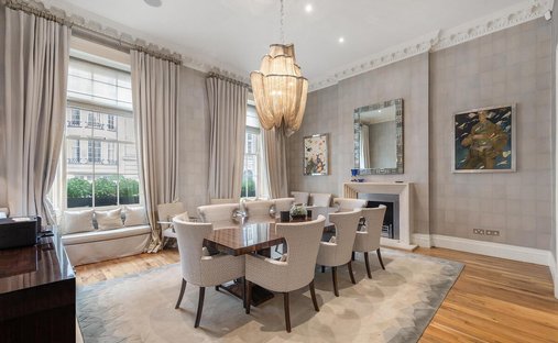 Apartment in Mayfair, Westminster, England 1