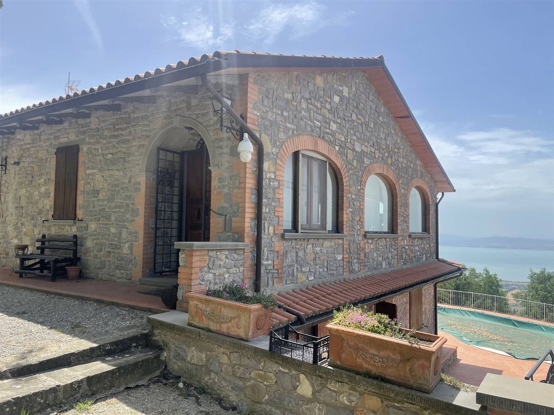 Villa in Tuoro sul Trasimeno, Umbria, Italy 5 - 16722826