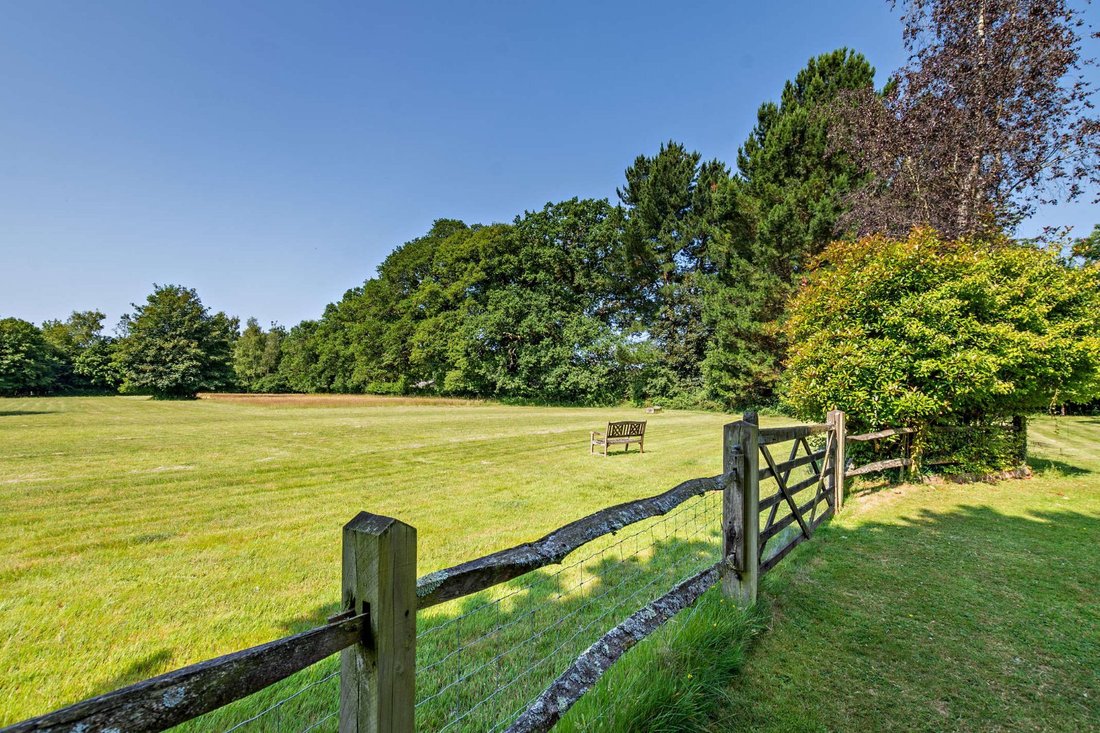House in Nuthurst, England 3 - 16720805