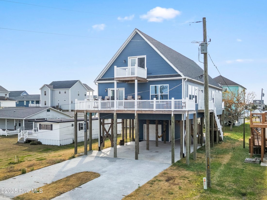 House in Topsail Beach, North Carolina, United States 1 - 16721062