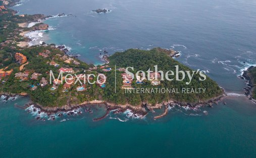 House in Ixtapa Zihuatanejo, Guerrero, Mexico 1