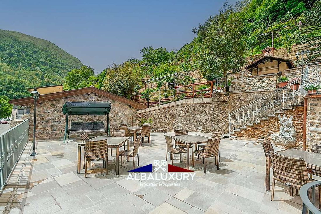 Villa in Fabbriche di Vergemoli, Tuscany, Italy 4 - 16726169