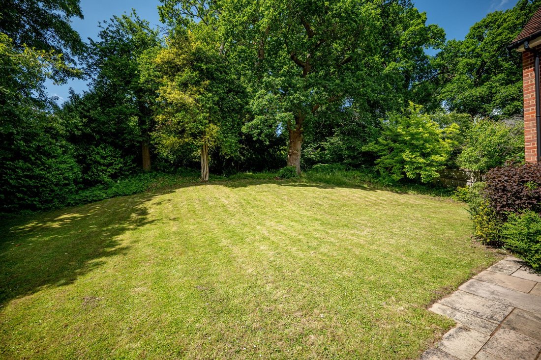 House in Alderbury, England 2 - 16720218