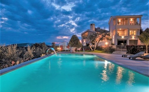 Villa in Koinotita Agiou Adrianou, Nea Tiryntha, Griechenland 1