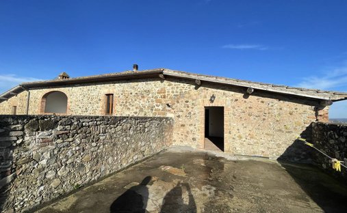 Castle To Be Renovated For Sale In Montalcino, Valdorcia