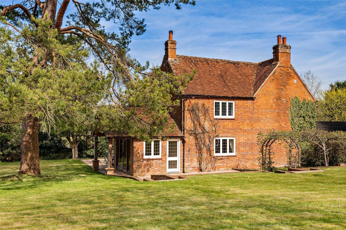 House in Ramsbury, England 1 - 16720206