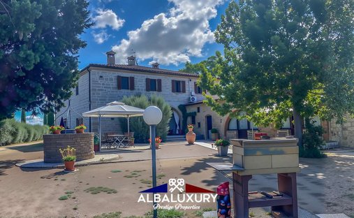 Castle To Be Renovated For Sale In Montalcino, Valdorcia