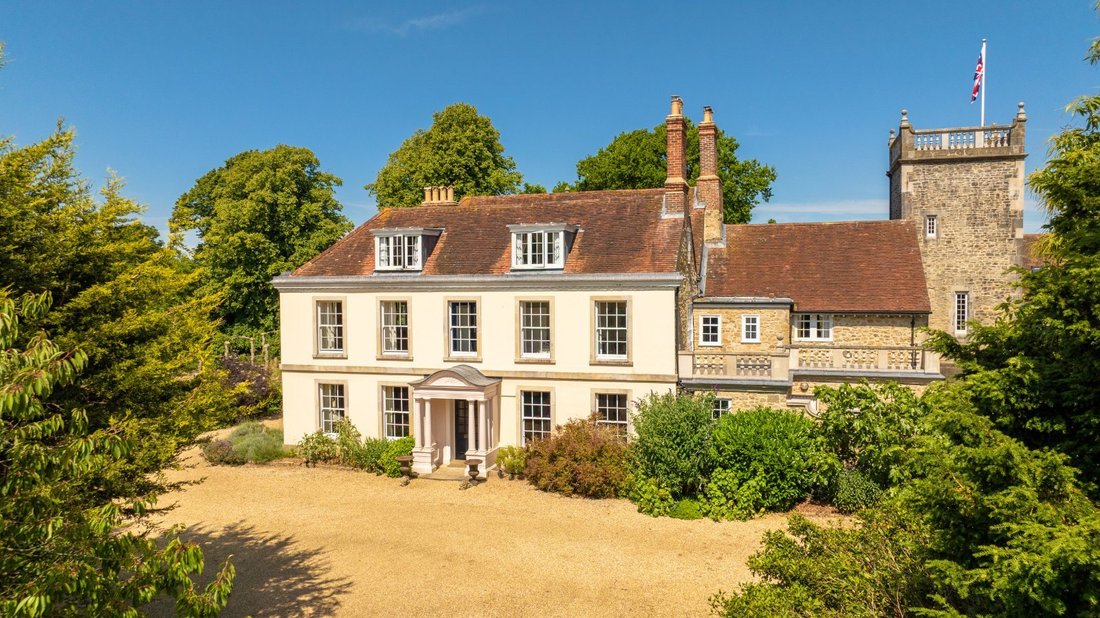 House in Spring Hill, East Cowes, England 2 - 16720232