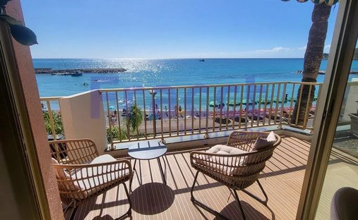 Wohnung in Menton, Provence-Alpes-Côte d'Azur, Frankreich 1