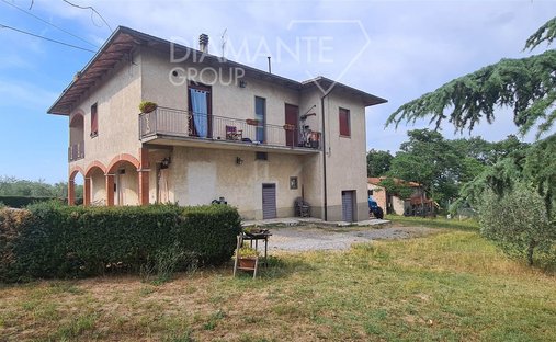 Farm Ranch in Montepulciano, Tuscany, Italy 1