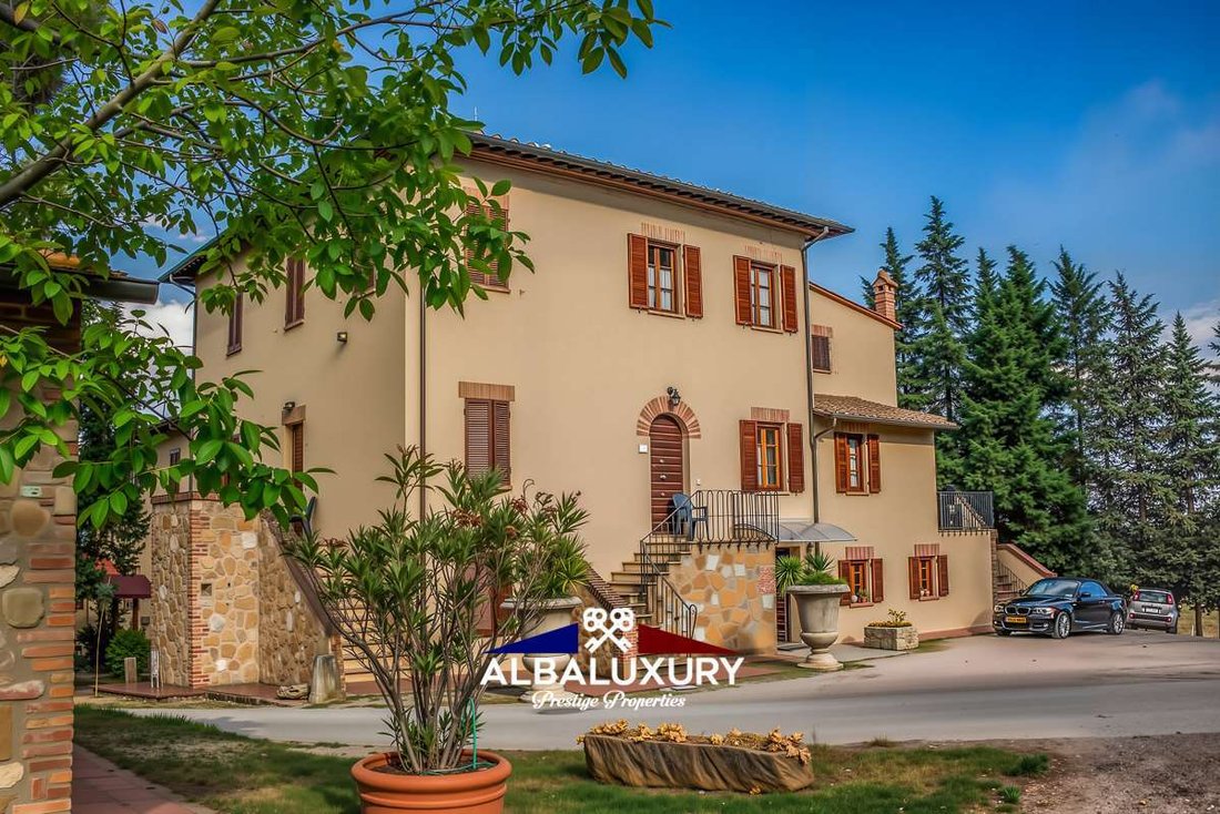 Villa in Chianciano Terme, Tuscany, Italy 2 - 16726356
