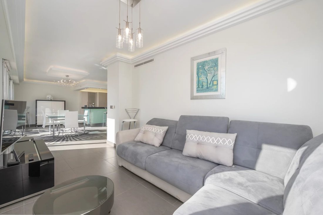 Apartment in Juan les Pins-Gallice, Antibes, France 4 - 16725347