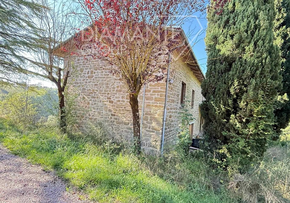 Farm Ranch in Gubbio, Umbria, Italy 3 - 16724278