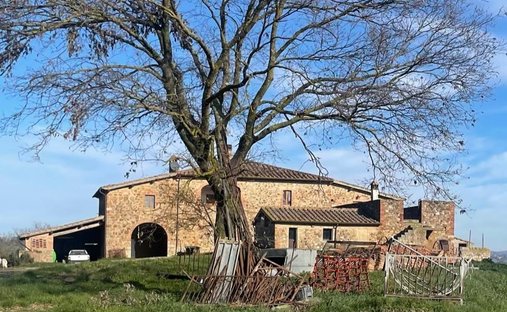 Castle To Be Renovated For Sale In Montalcino, Valdorcia