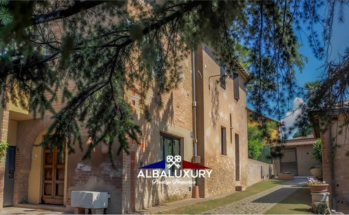 Castle for Sale in Casa Vannini, Tuscany, Italy