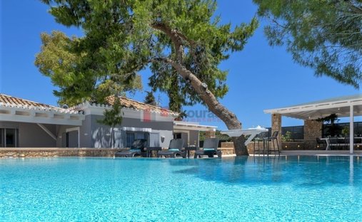 Villa in Koinotita Portoxeliou, Kranidi, Greece 1