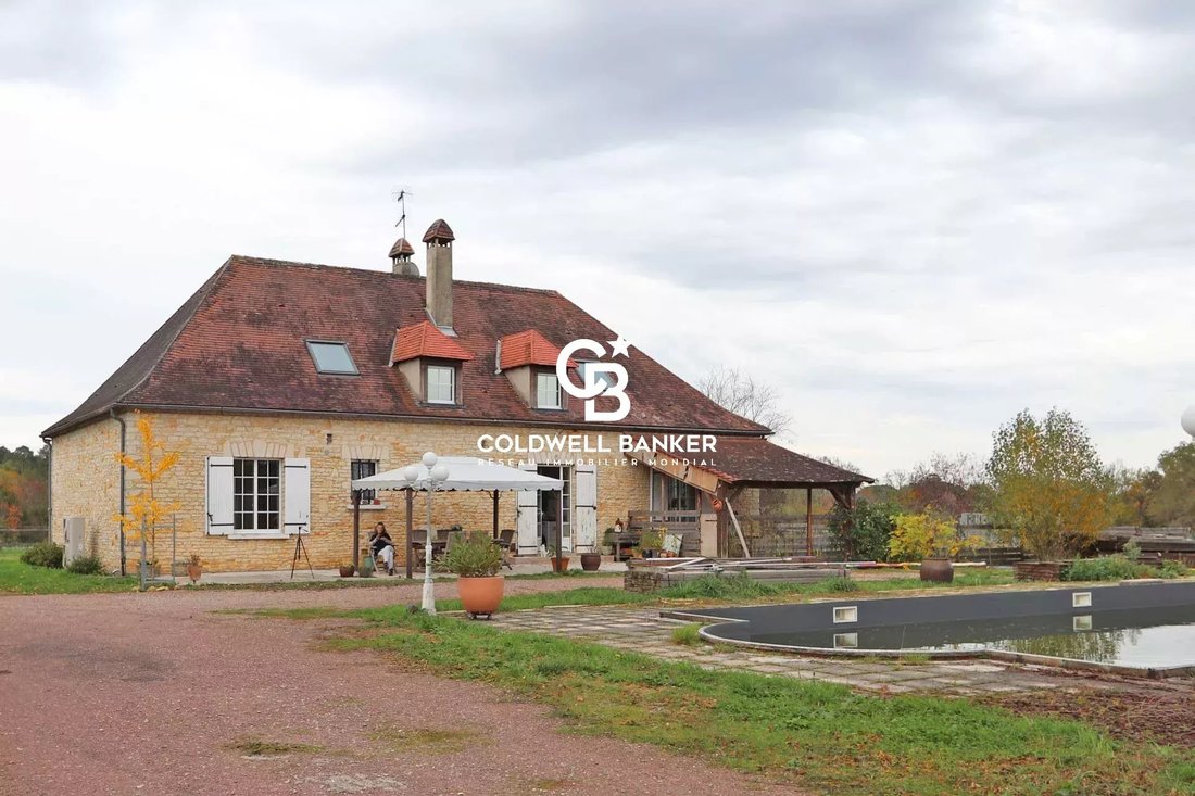 Estate in Prigonrieux, Nouvelle-Aquitaine, France 4 - 16721195