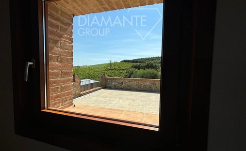 Castle To Be Renovated For Sale In Montalcino, Valdorcia