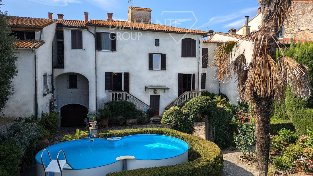 Villa in Castiglione del Lago, Umbria, Italy 1 - 16725022