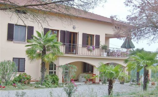 Villa in Castiglione del Lago, Umbria, Italy 1