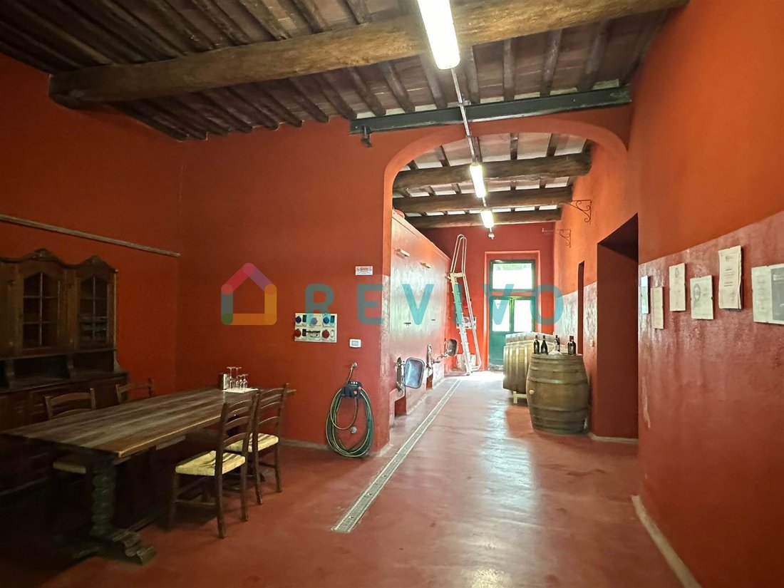 Farm Ranch in Rignano sull'Arno, Tuscany, Italy 4 - 16723391
