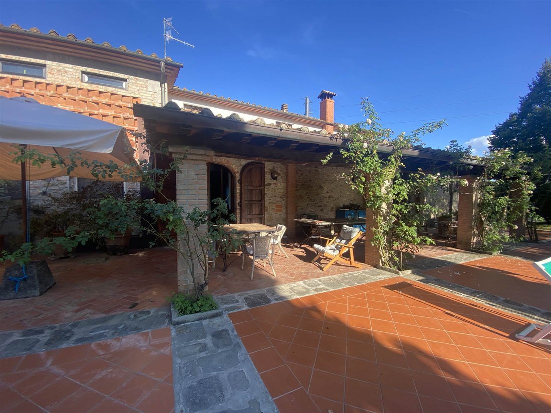 Villa in San Giorgio - Zona Zoo, Pistoia, Italy 1 - 16723411
