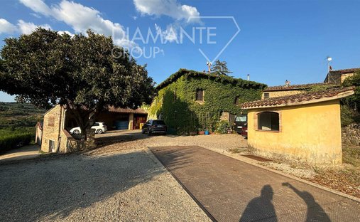 Castle for Sale in San Casciano In Val di Pesa, Tuscany, Italy