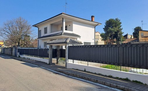 Villa à Santo Stefano Ticino, Lombardie, Italie 1