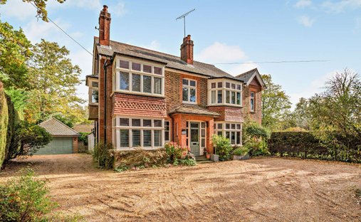 House in Slinfold, England 1