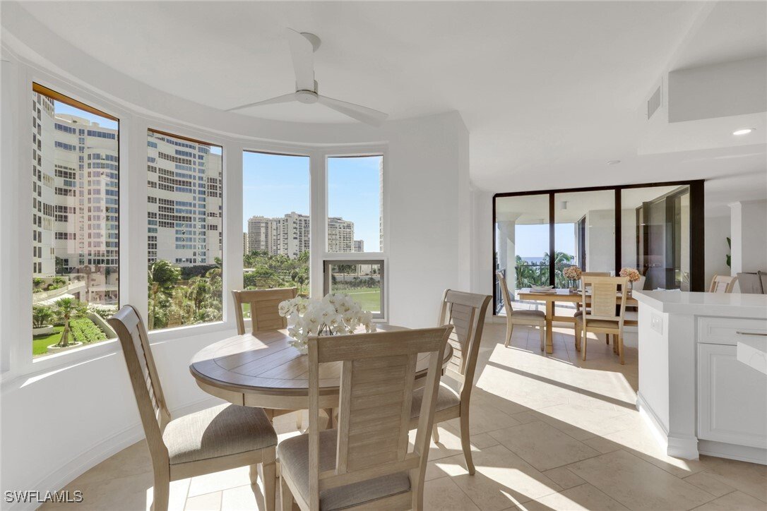 Condo in Naples, Florida, United States 2 - 16702685