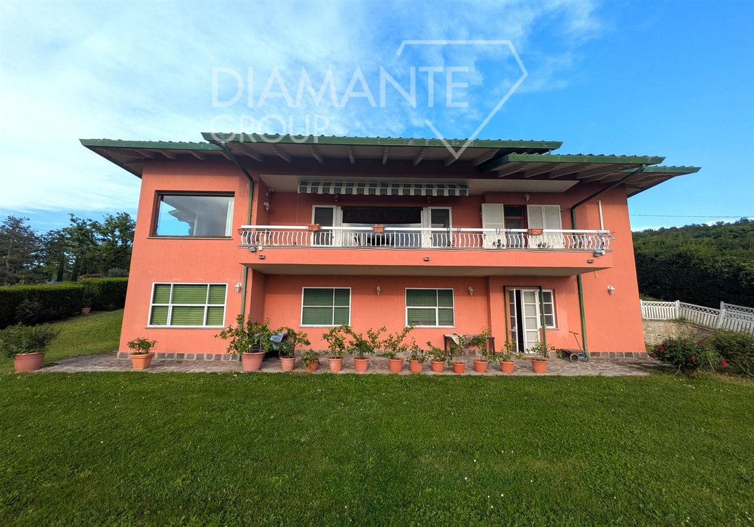 Villa in Magione, Umbria, Italy 4 - 16724742