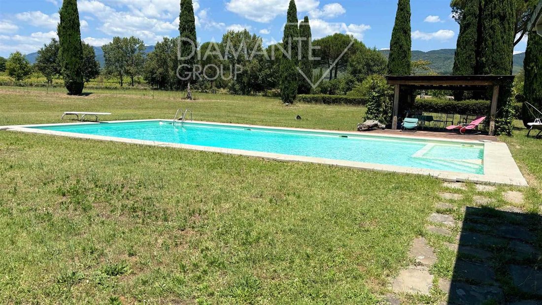 Farm Ranch in Castiglion Fibocchi, Tuscany, Italy 4 - 16724986