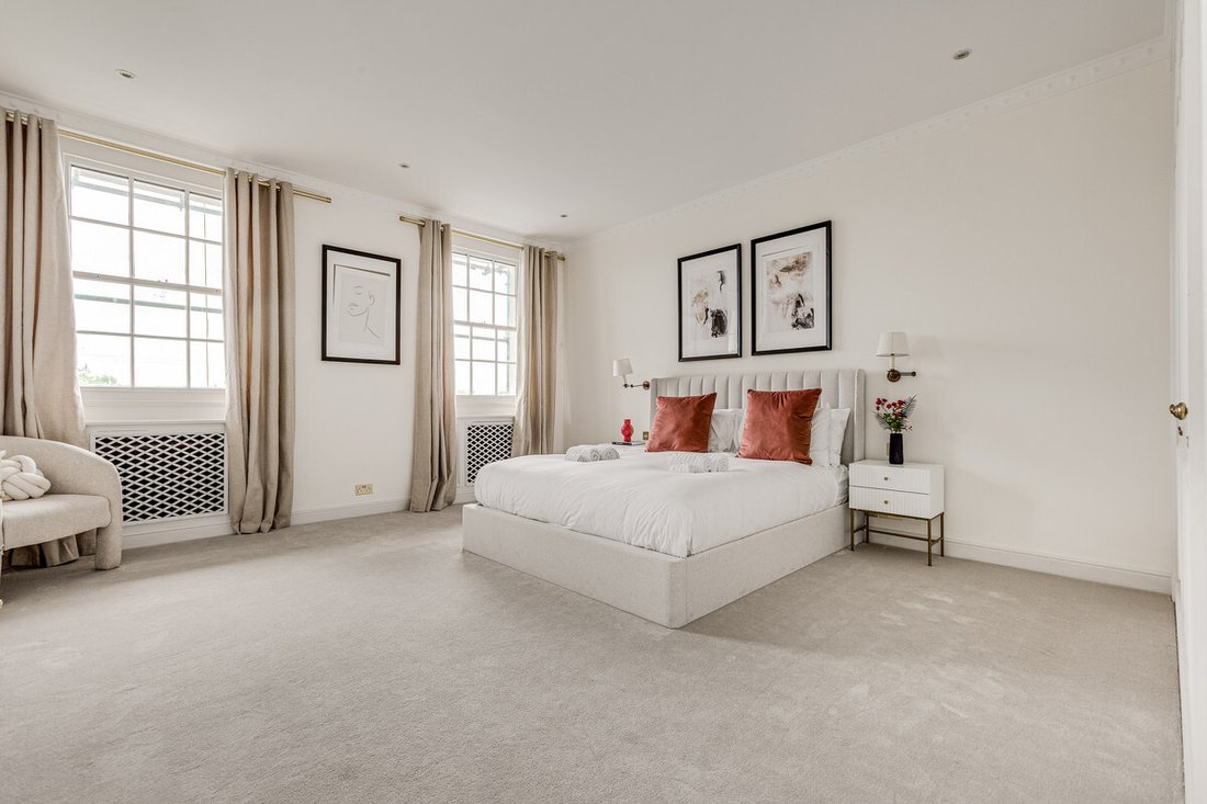 Apartment in Westminster, England 2 - 16701971