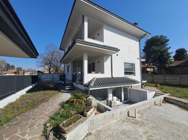 Villa in Santo Stefano Ticino, Lombardy, Italy 2 - 16708240