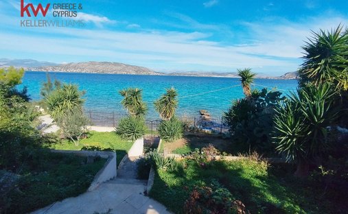 House in Aianteio Community, Salamina, Greece 1