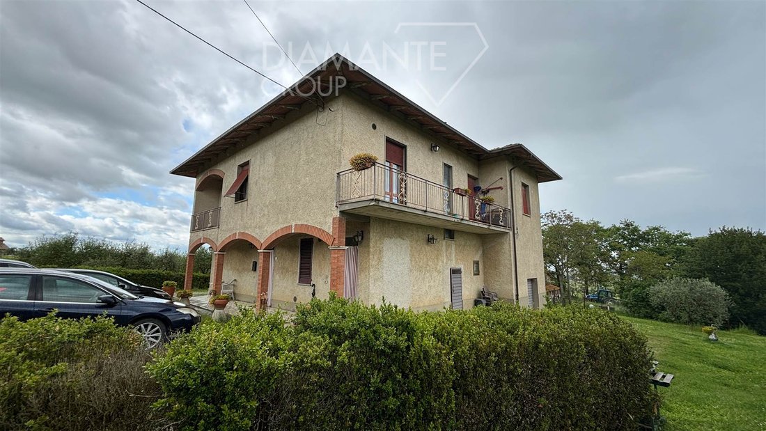 Farm Ranch in Montepulciano, Tuscany, Italy 3 - 16725057