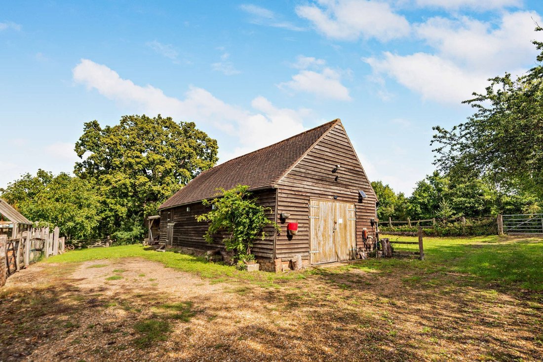 House in Okehurst, Billingshurst, England 3 - 16720776