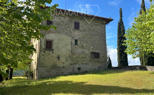Corps de ferme à Montone, Ombrie, Italie 1