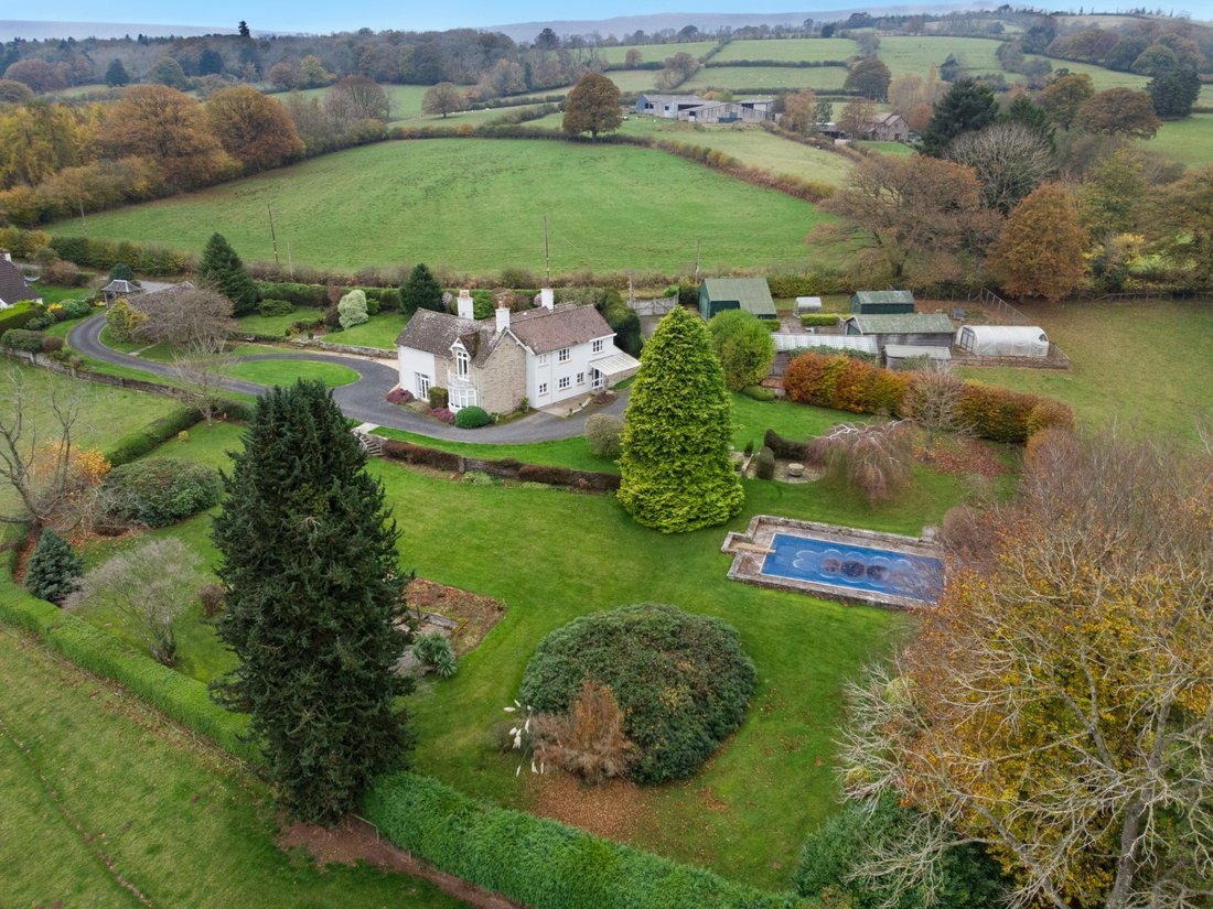 Estate in Michaelchurch Escley, England 4 - 16719997