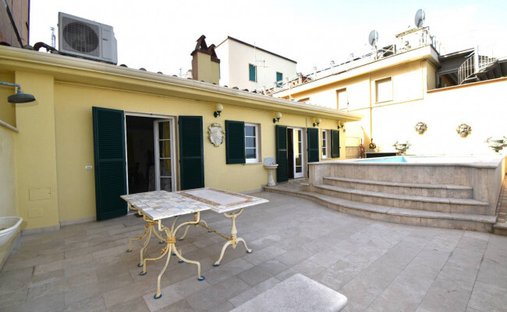 Penthouse in Historic Center, Viareggio, Tuscany 1