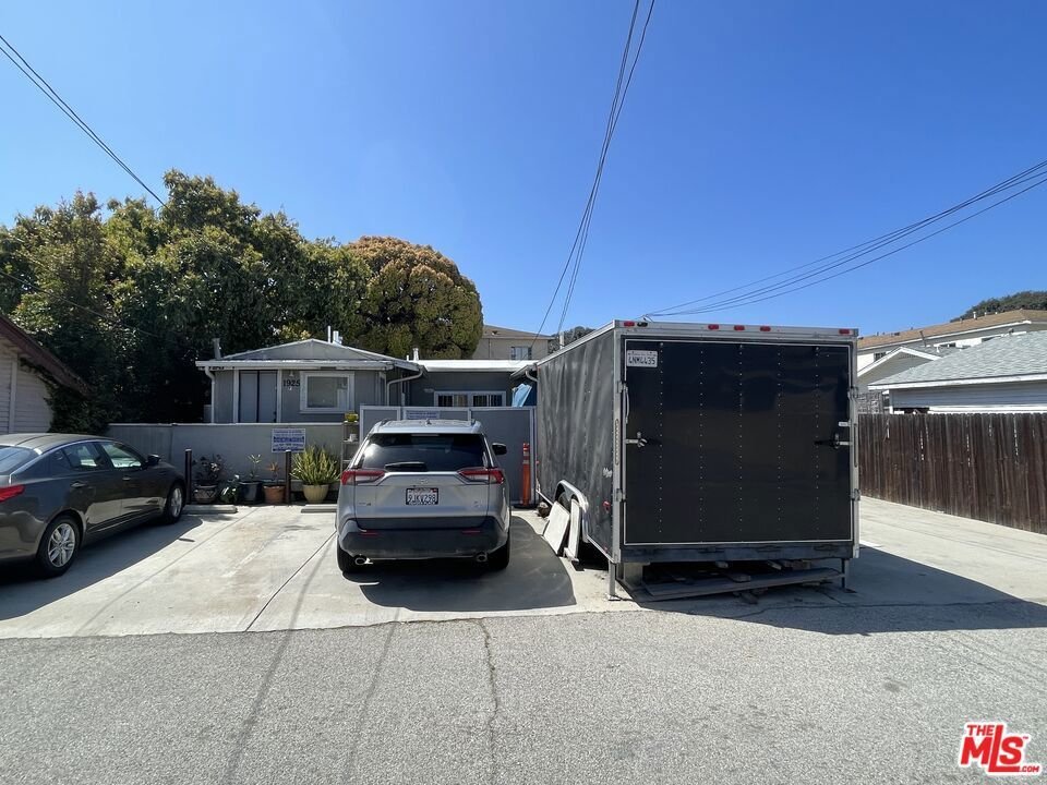 Santa Monica, California, United States 5 - 16725874
