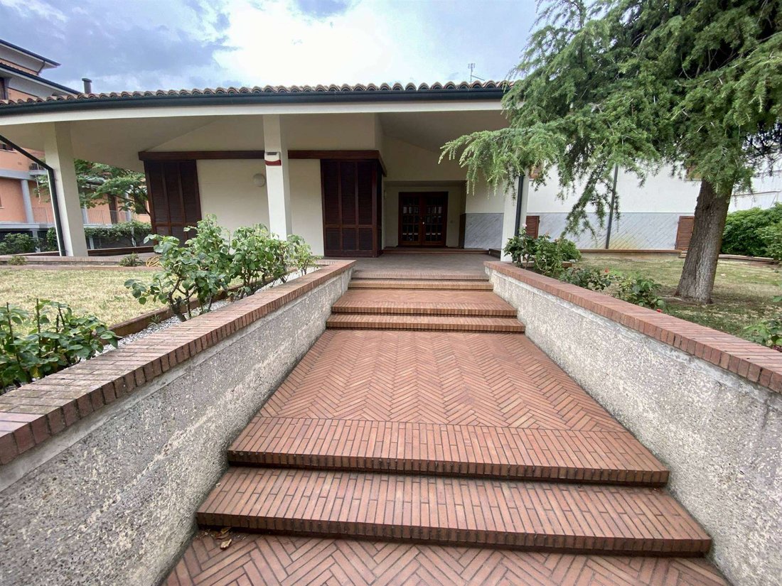 Villa a Guastalla, Emilia-Romagna, Italia 2 - 16724841