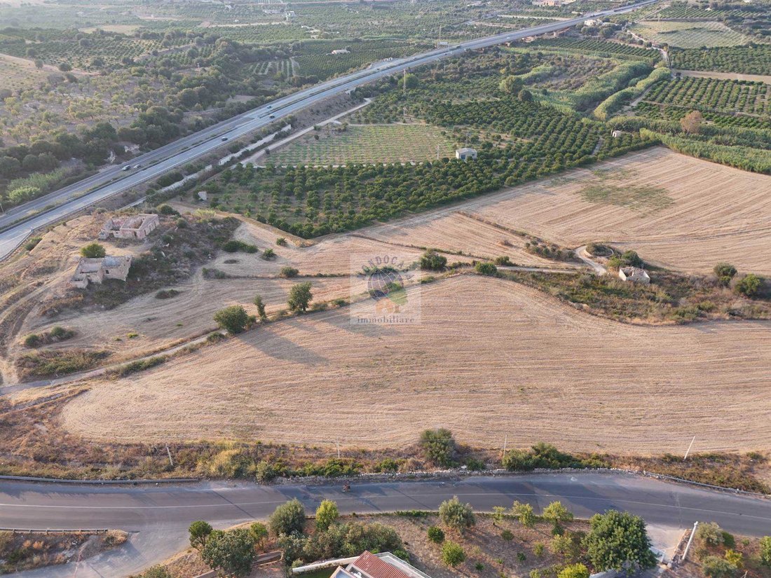 Land in Noto, Sicily, Italy 4 - 16722409
