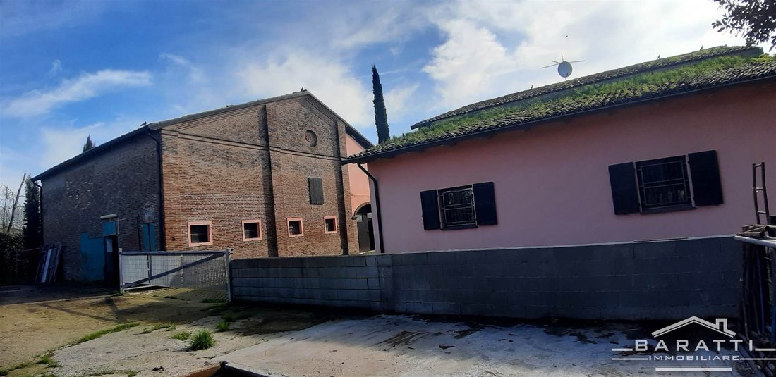 Villa in Mirandola, Emilia-Romagna, Italy 4 - 16724581