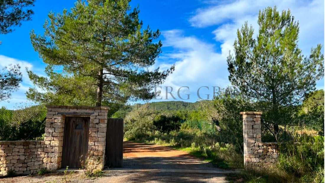 Land in Balearic Islands, Spain 1 - 16649561