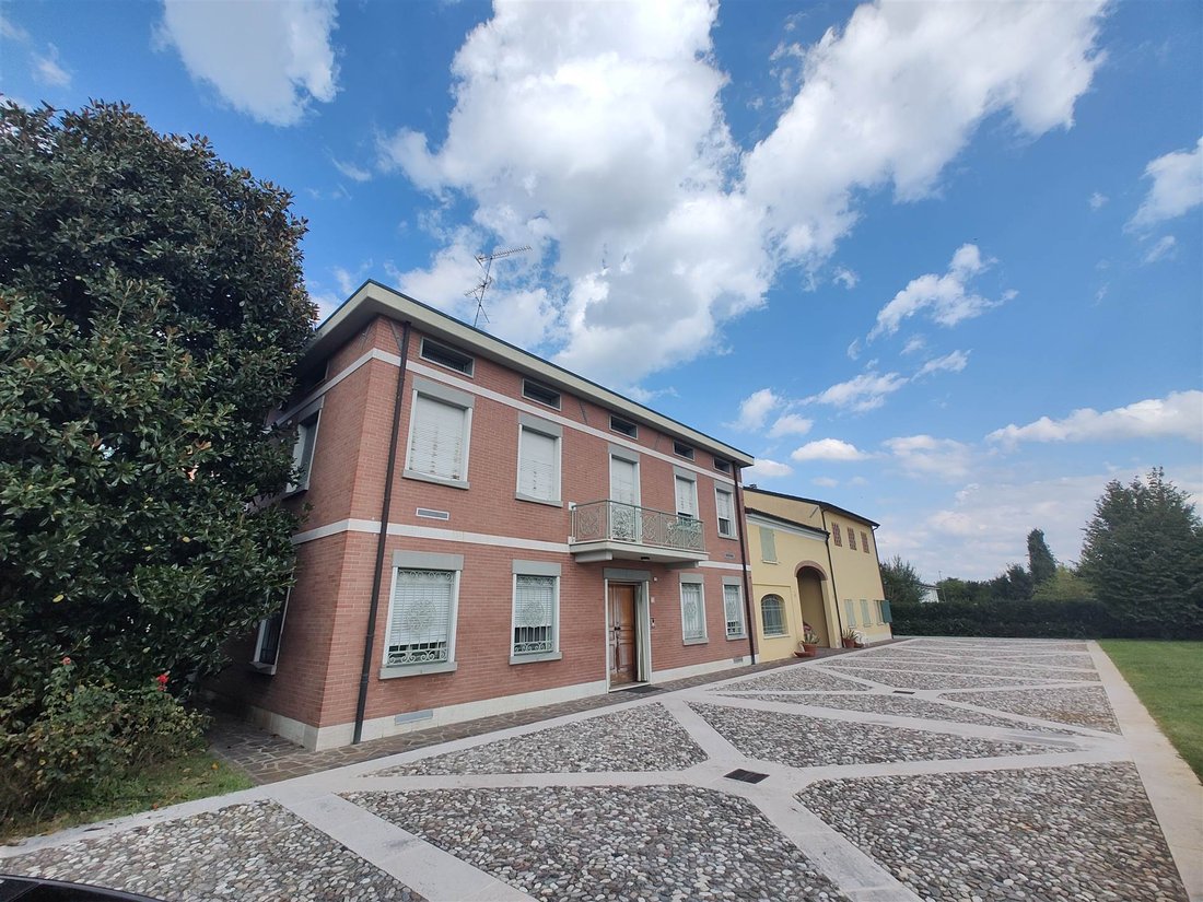 Reggiolo, Emilia-Romagna, Italy 1 - 16721814