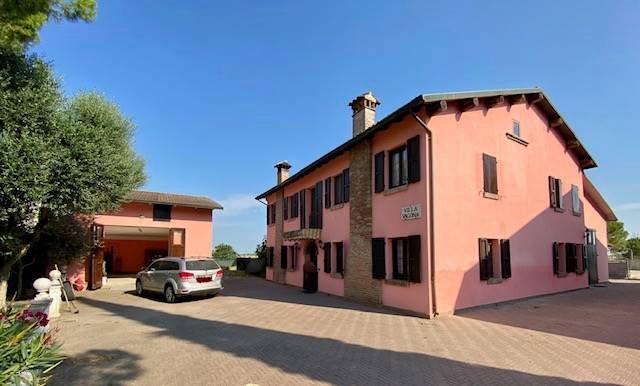 Villa in Mirandola, Emilia-Romagna, Italy 3 - 16724835