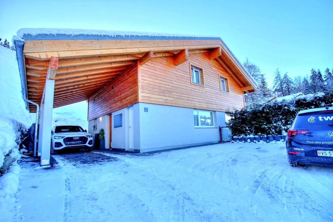 5.5 Room Chalet In La Tzoumaz