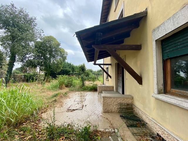 Villa in Borgo Virgilio, Lombardy, Italy 2 - 16724724